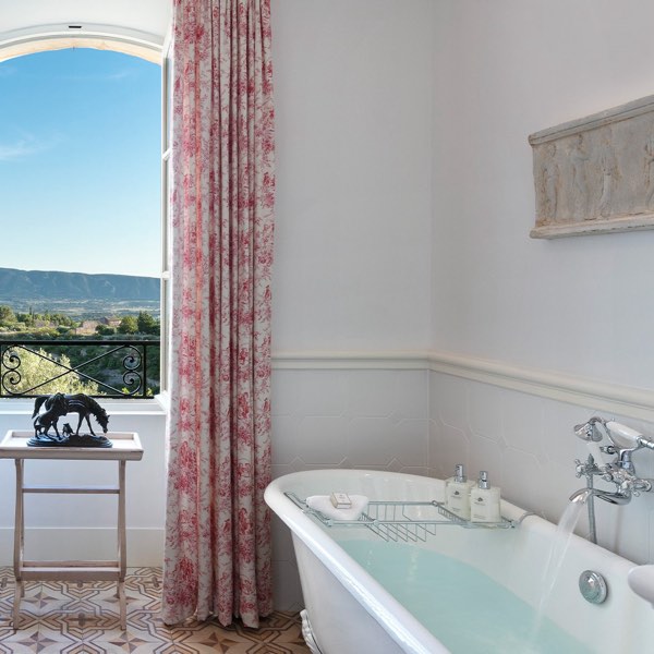 Airelles Gordes, La Bastide — photograph 19 of 20