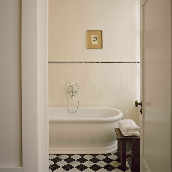 Château Voltaire — photograph 7 of 17