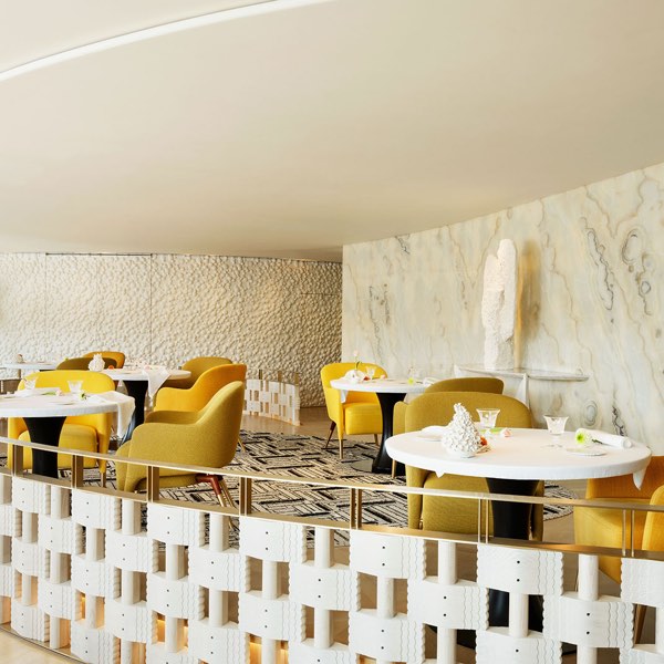 Cheval Blanc Paris — photograph 10 of 18