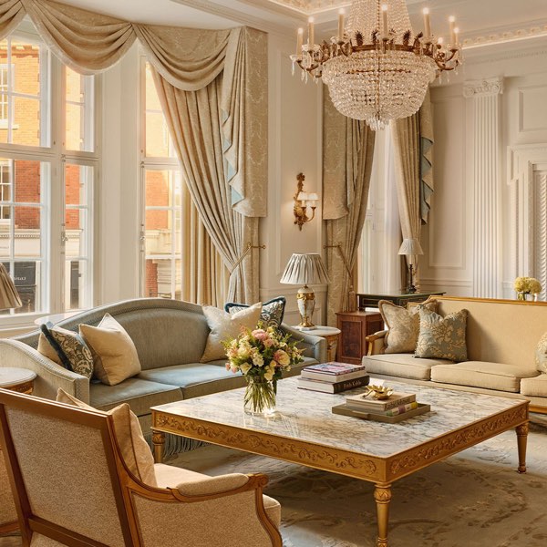 Claridge's — photograph 16 of 17