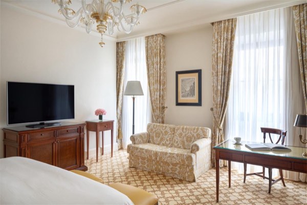 Four Seasons Hotel Firenze — photograph 12 of 24