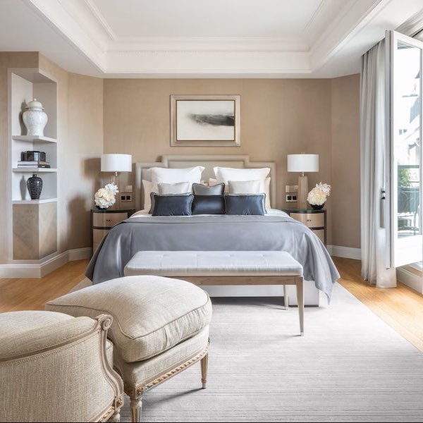 Four Seasons Hotel George V — photograph 10 of 19