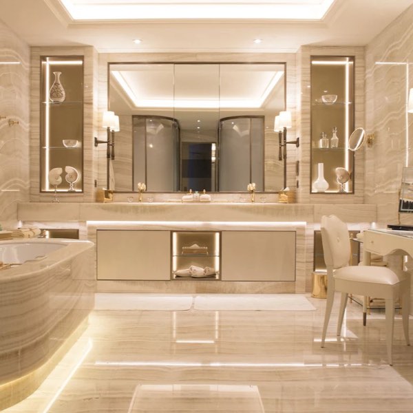 Four Seasons Hotel George V — photograph 12 of 19