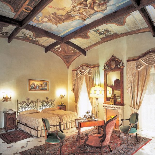 Grand Hotel Excelsior Vittoria — photograph 12 of 15