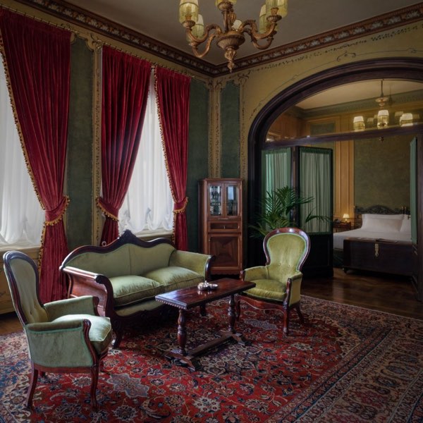 Hotel Locarno — photograph 21 of 21