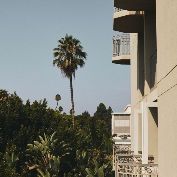 L'Ermitage Beverly Hills — photograph 1 of 17