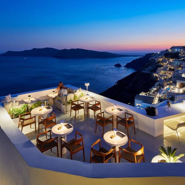 Saint Santorini — photograph 16 of 20